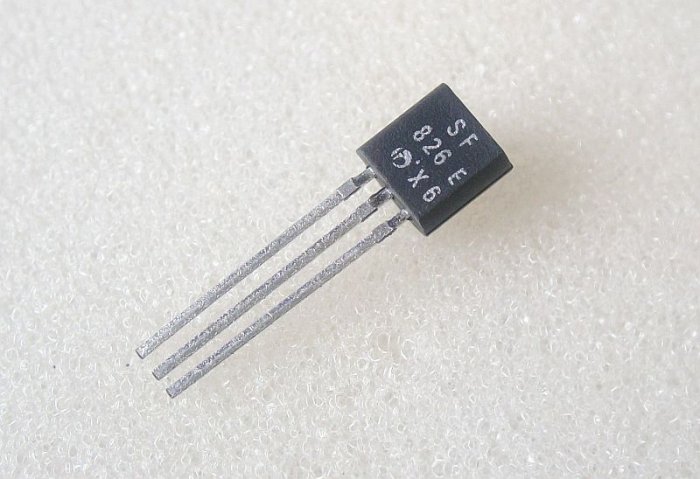 Transistor SF826E