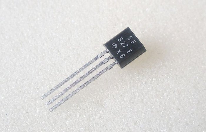 Transistor SF827E