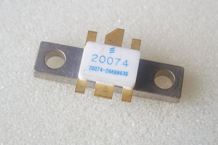 Transistor PTB20074
