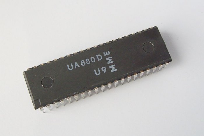 UA880; UA880D; U880